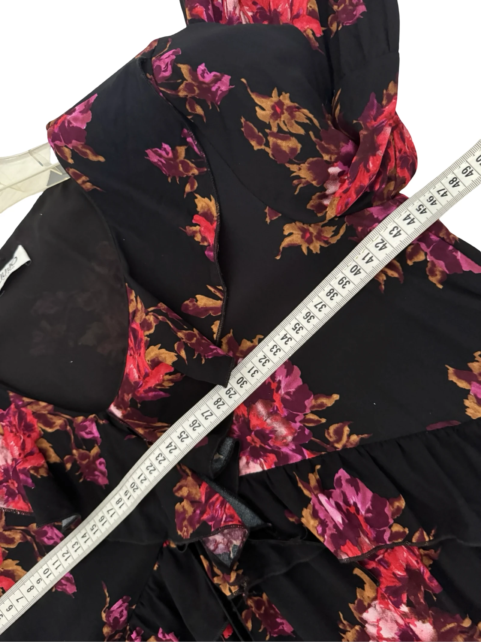 LIU JO Milano vestido floral negro con estampado de flores rosas – photo 11